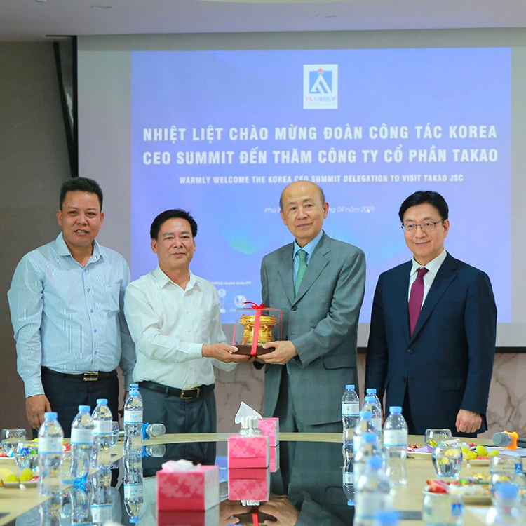 Takao bước tiến mới trong hợp tác Kinh doanh Quốc tế.